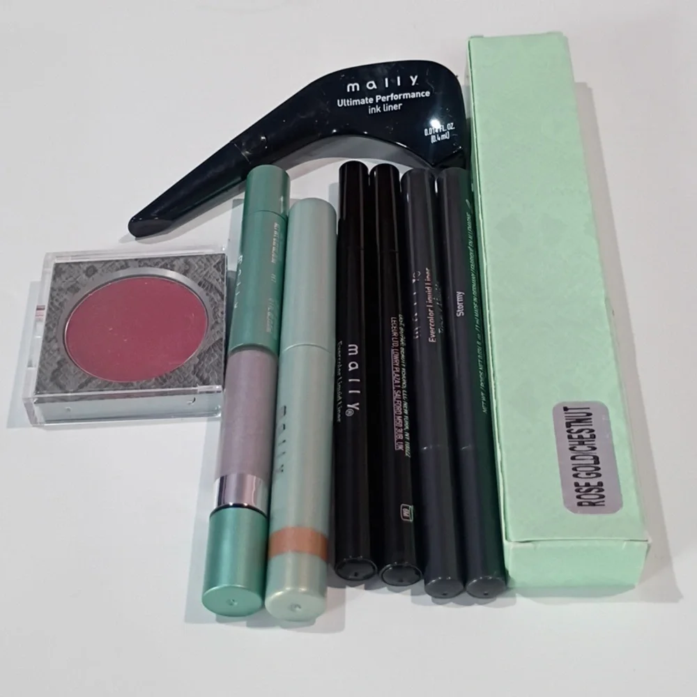 Mally Beauty‎ Eye Makeup Bundle | Eyeliner & Shadow Set